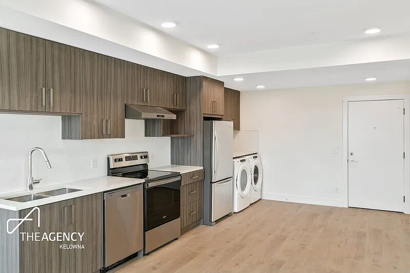 1 bed, 1.0 bath, 572 sqft, $1,700 — Photo 1