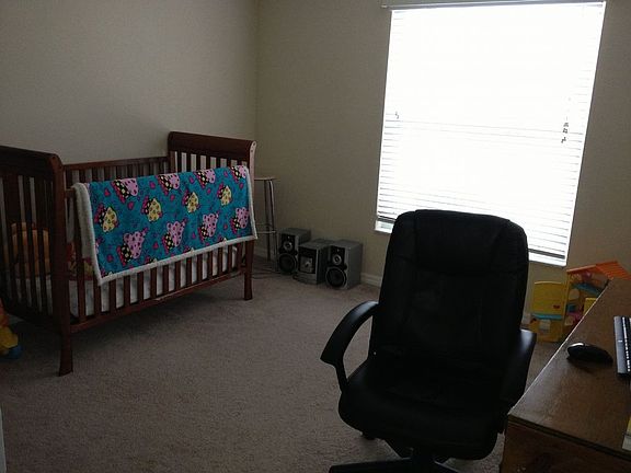 5th image of 1382 Hyde Park Dr