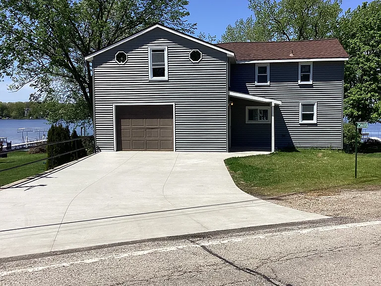 25600 S Wind Lake Rd — Photo 1