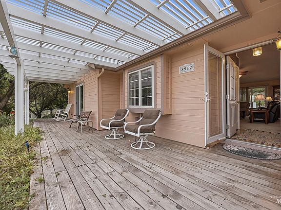 5th image of 8942 Foothill Rd