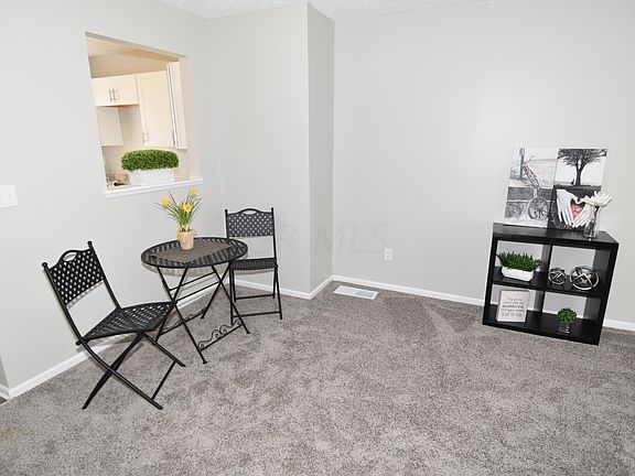 4th image of 202 Macandrews Way