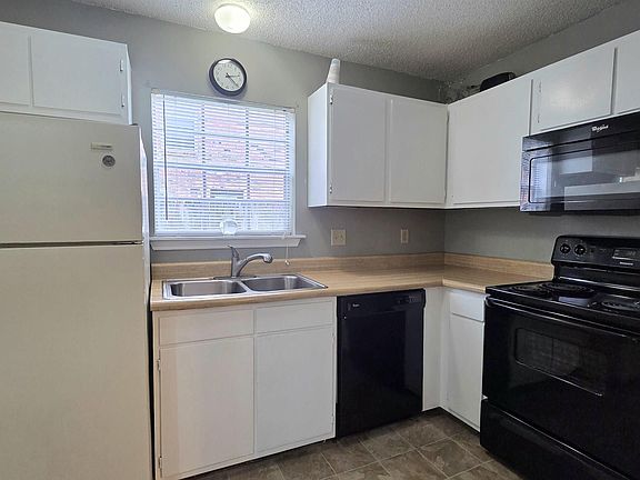 2nd image of 1736 Brightside Dr
