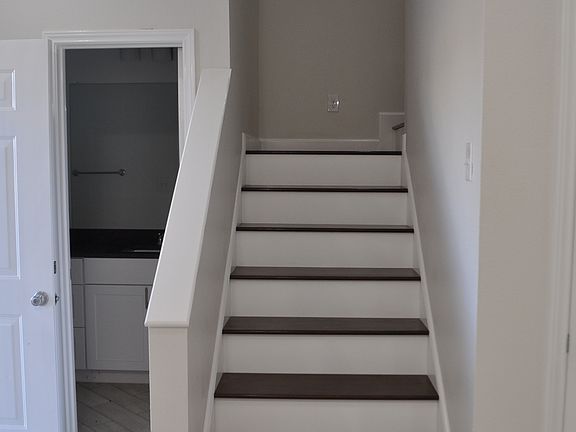 5th image of 2376 Murphy Ct