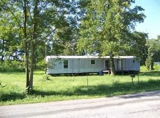 1747 W Stinson Rd, Westmoreland, TN 37186