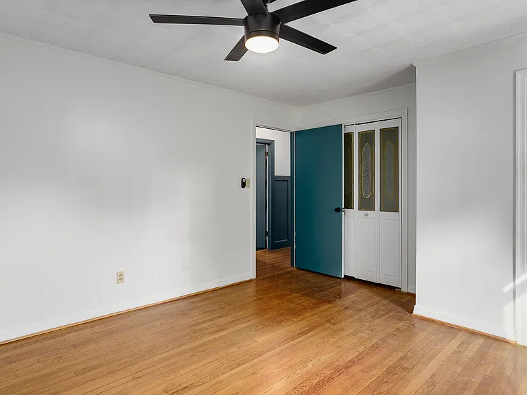 314 Columbus Ave — Photo 8
