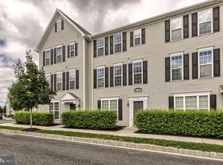 3026 Meridian Cmns UNIT C, Mechanicsburg, PA 17055