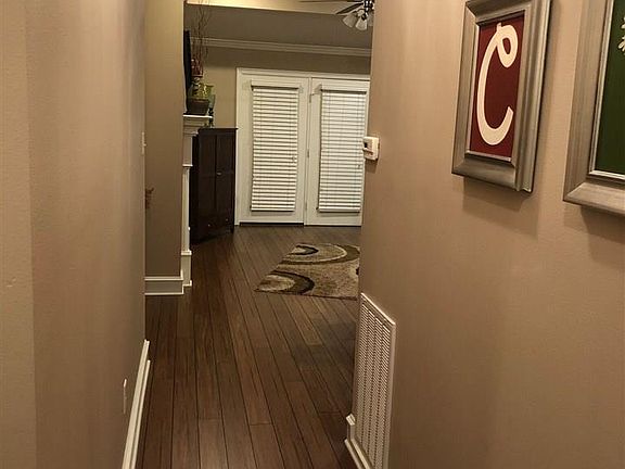 2nd image of 905 Woodard Dr
