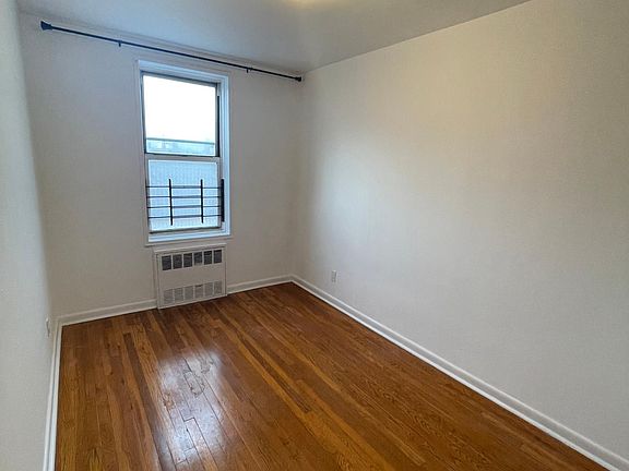 5th image of 4125 Kissena Blvd APT 6C