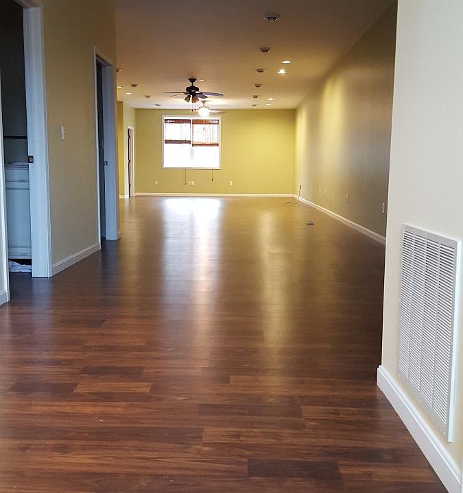 Long loft style Apt.