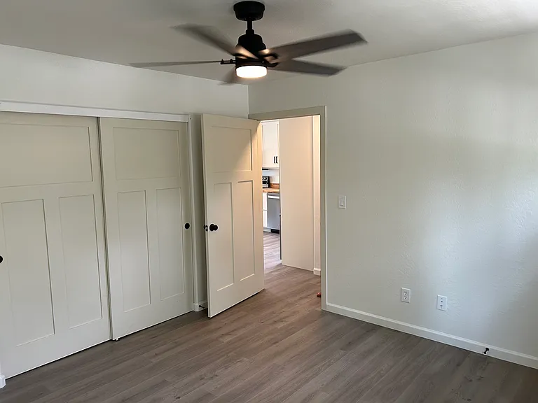 1048 Whipple St #D — Photo 24