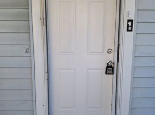 724 S Camp Meade Rd, Linthicum, MD 21090