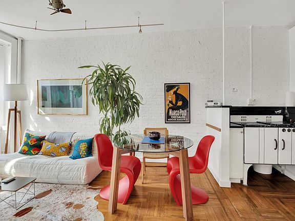3rd image of 195 Prince St APT 4S