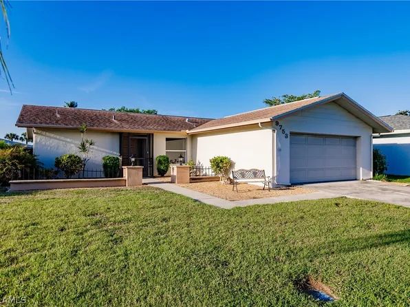 9753 Deerfoot Dr, Fort Myers, FL 33919