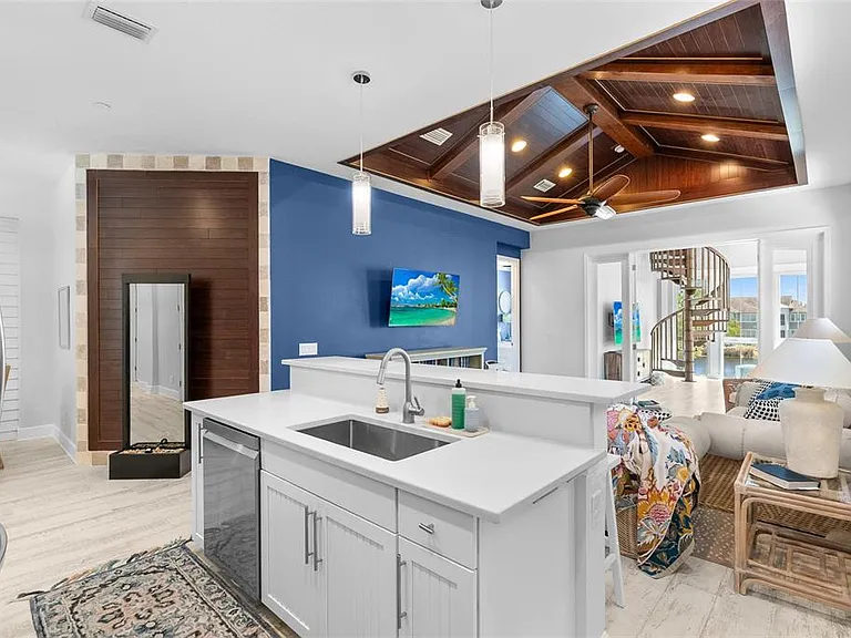 319 Compass Point Dr #201 — Photo 34