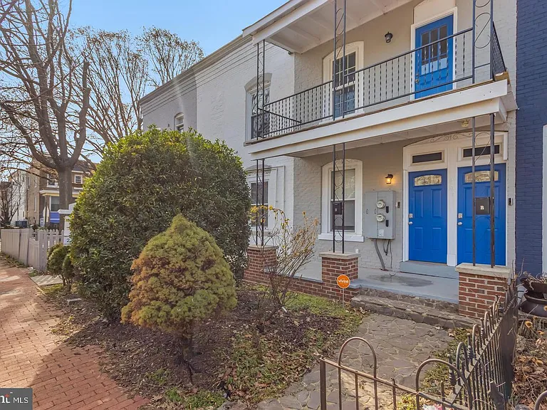 1267 Morse St NE — Photo 4
