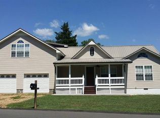 908 Park Ave NW, Cleveland, TN 37311