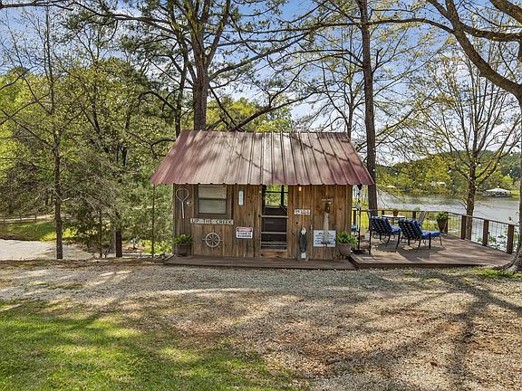 3rd image of 488 Sulphur Creek Ln