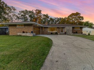 5450 Mary Ann Ln, Merrillville, IN 46410