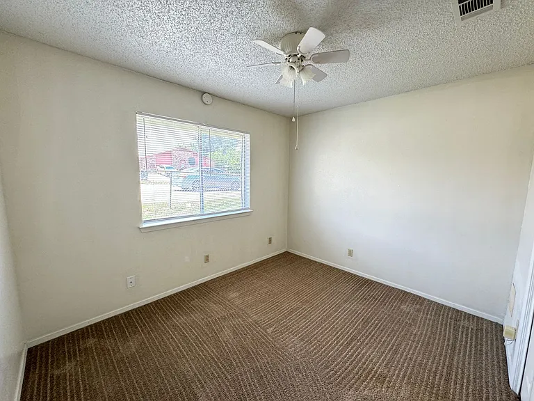 2112 Hinkle Ave — Photo 24