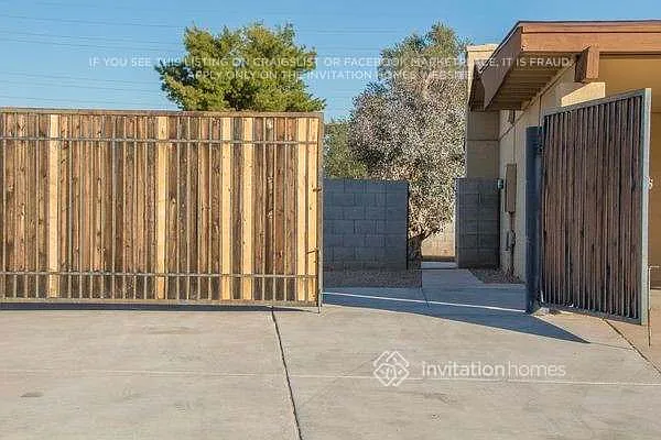 1216 W Halstead Dr — Photo 18