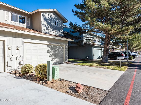 2nd image of 4220 Pheasant Dr