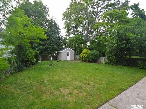 5th image of 122 Oldfield Ave