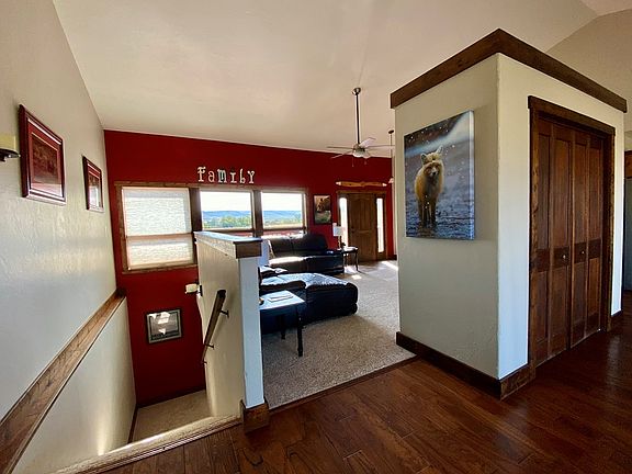 5th image of 20 Ridge View Trl