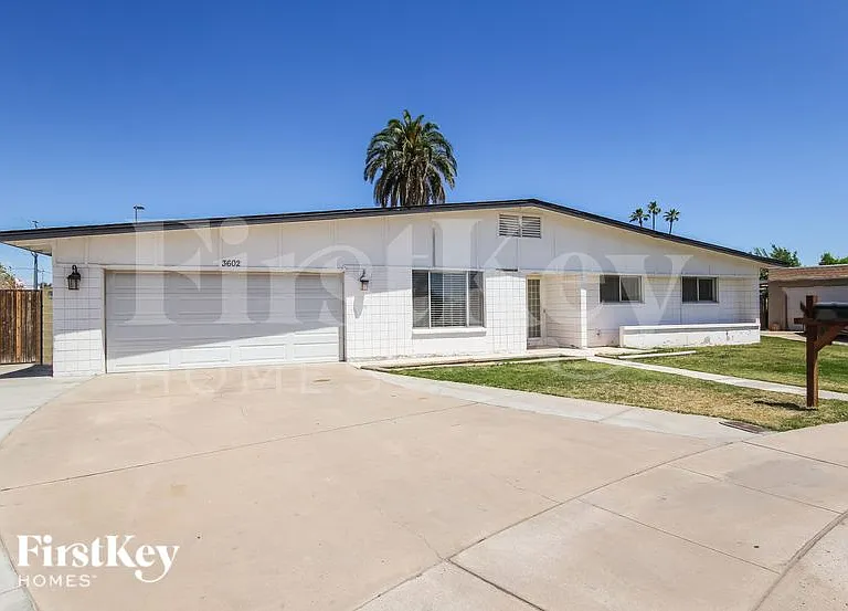 3602 W North Ln — Photo 1