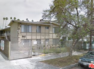 942 Menlo Ave, Los Angeles, CA 90006
