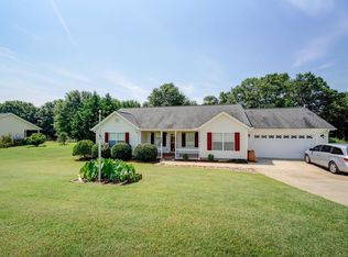 130 Middlebrooke Ln, Wellford, SC 29385
