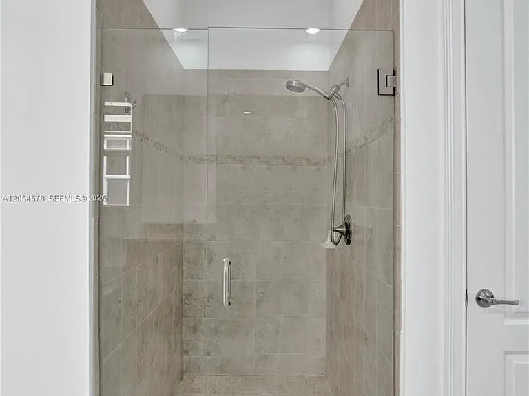 10340 Lake Vista Ct — Photo 54