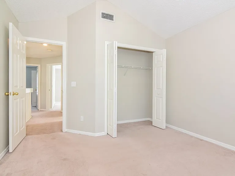 2321 Lyncrest Ct — Photo 13