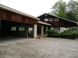 8 Glendale Rd, Walpole, MA 02081