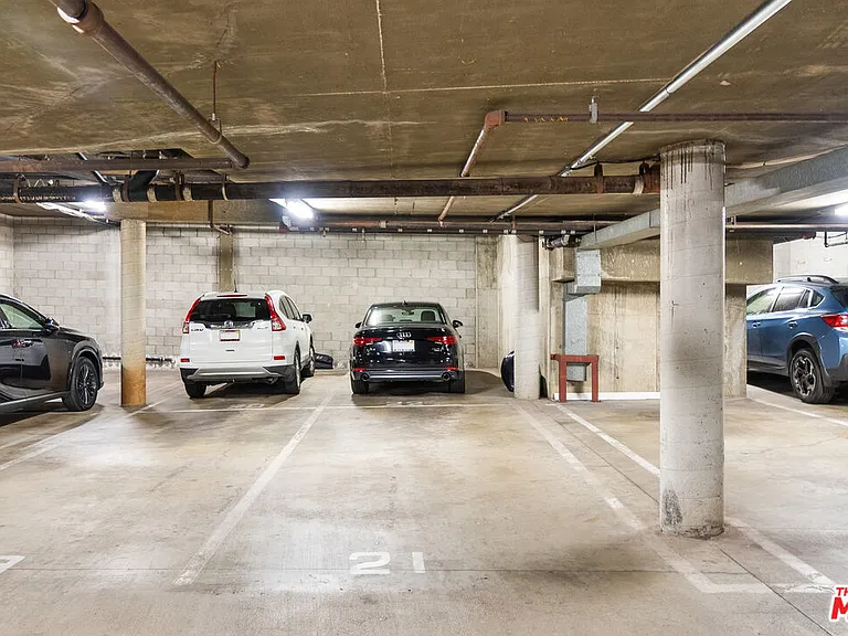 900 Euclid St #403 — Photo 21