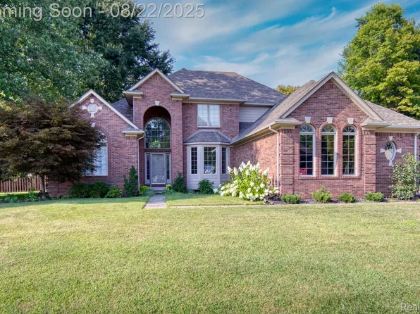 1040 Belle River Woods Blvd, East China, MI 48054