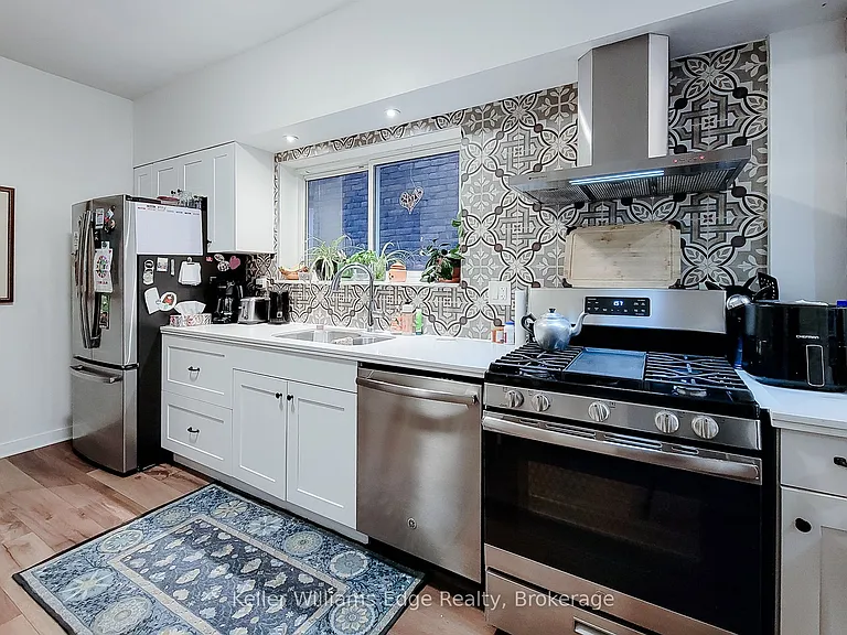 64 Locke St N #2 — Photo 11