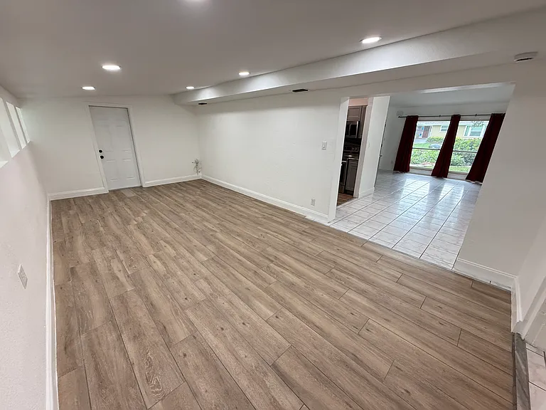 4394 Pompano Dr SE — Photo 13