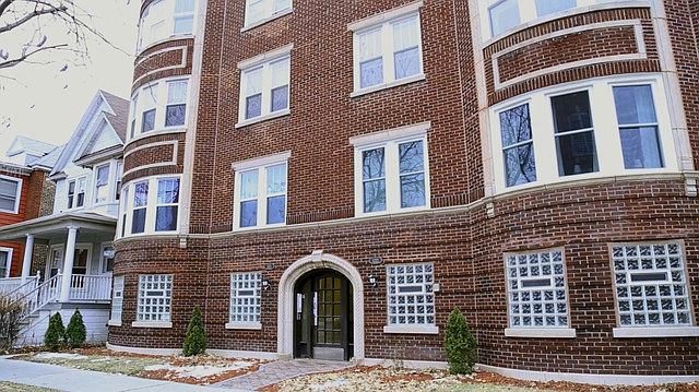 1st image of 1022 S Austin Blvd APT 3