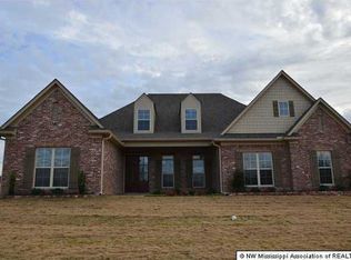 2329 Beauvoir Dr, Hernando, MS 38632