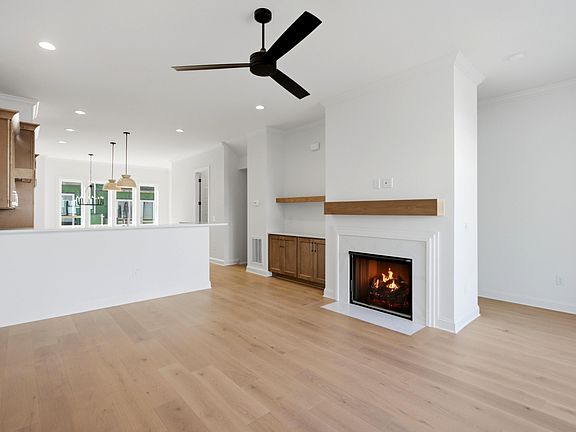 4th image of 1201 Brookside Dr #108