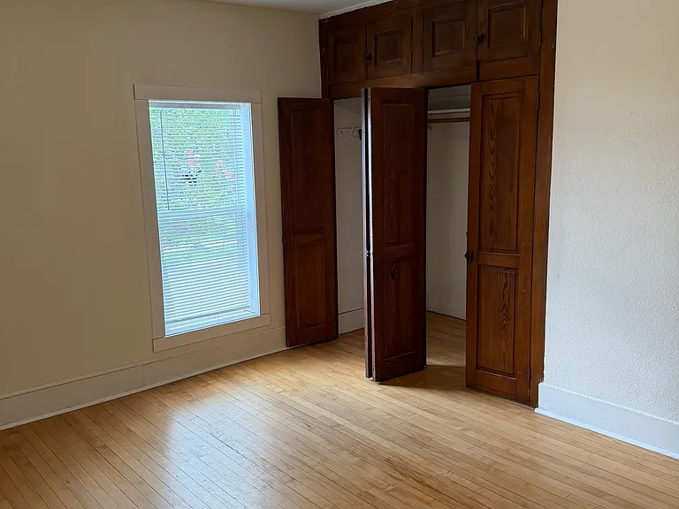 615 S Dewey St — Photo 16