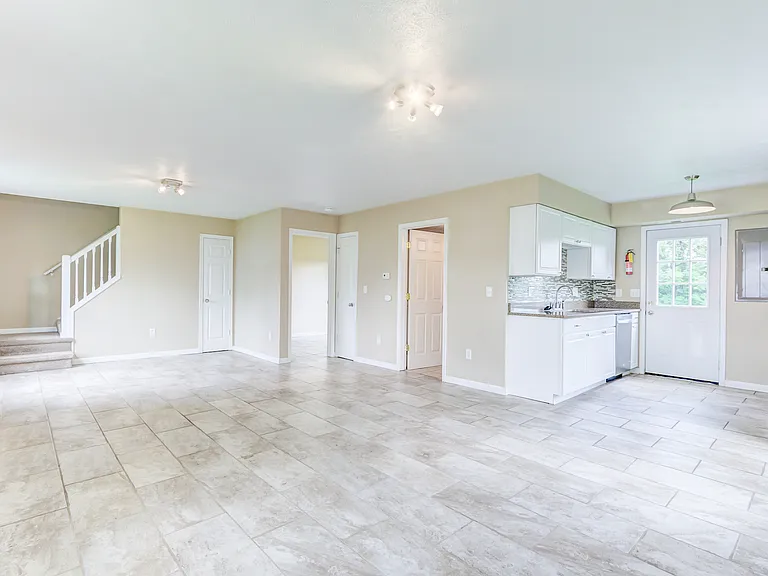 13 W Chestnut St — Photo 19