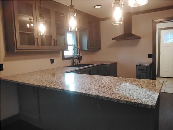 5th image of 189 Timber Valley Dr