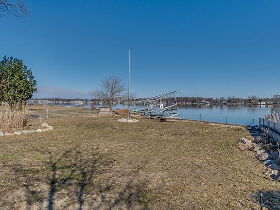 3rd image of 23182 S Shore Dr