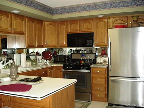 3rd image of 367 White Oak Ln