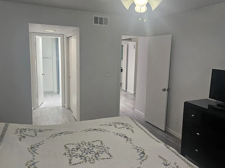8330 N 21st Dr #207 — Photo 5