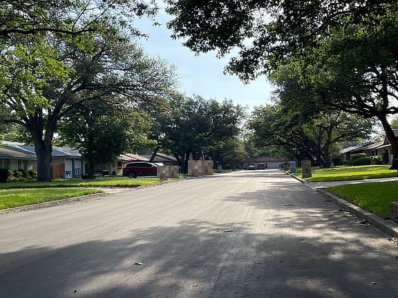 4th image of 413 Balfour Dr