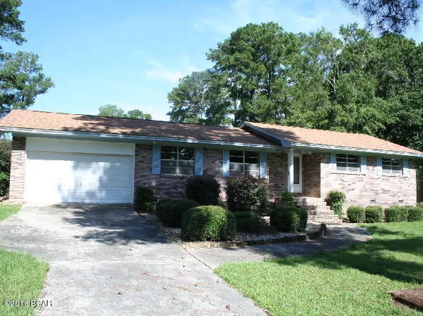 2860 Wildwood Cres, Marianna, FL 32448