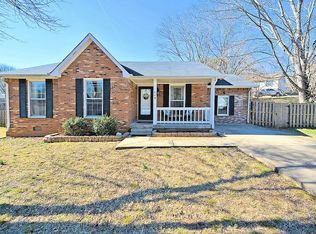 408 Bluff Dr, Clarksville, TN 37043