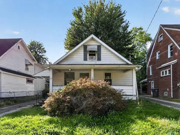 36 W Heights Ave, Youngstown, OH 44509
